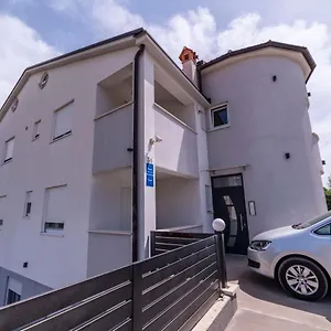 https://apartments-adriana-pula.pula-hotels.org