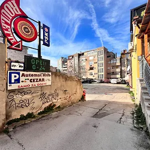 Arta Center - With Private Parking Appartamento