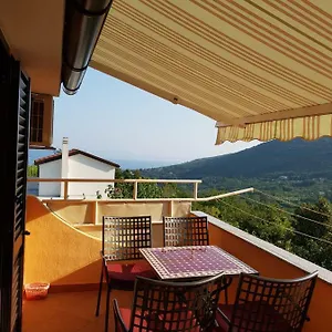 https://apartment-diana-brsec.primorje-gorskikotar.com