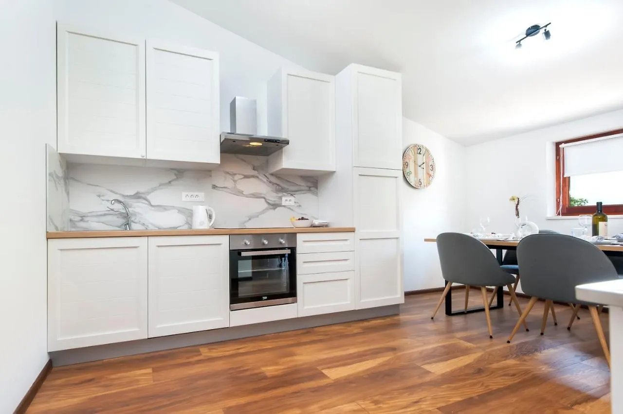 Apartments E&M PUY