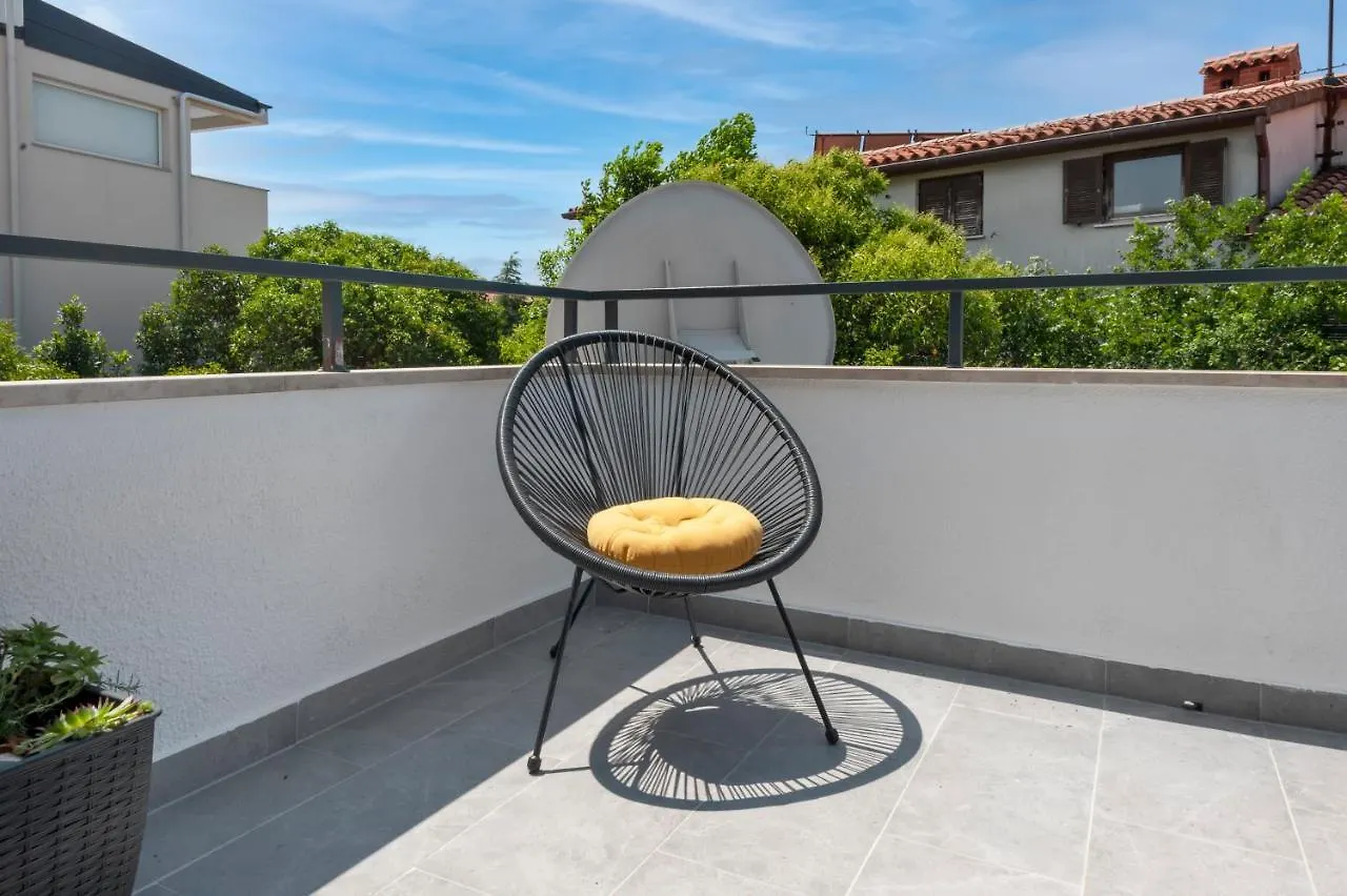 Apartments E&M PUY