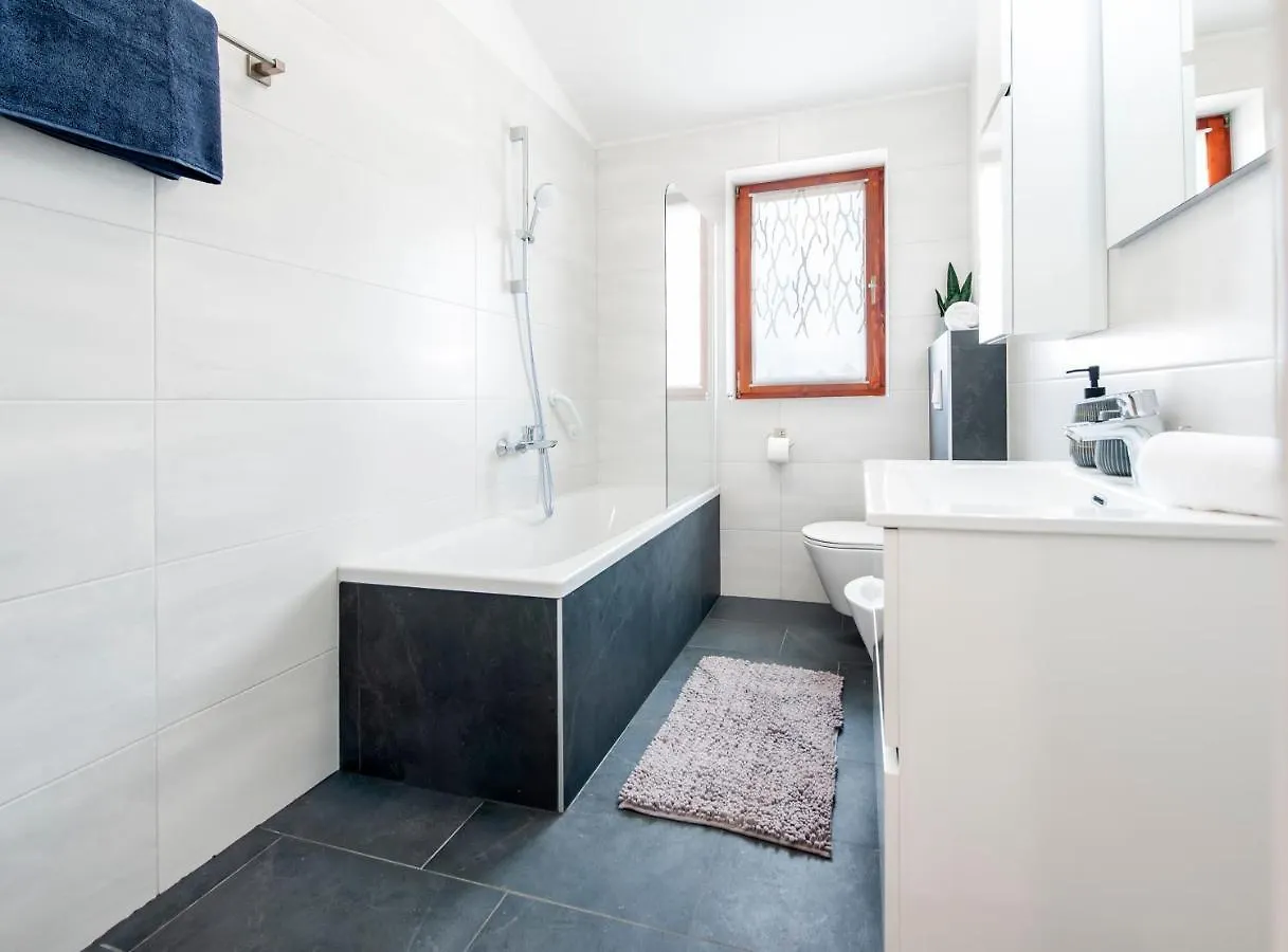 Apartments E&M PUY